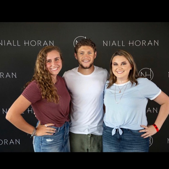 Meet your Posher, Julia - Picture 1 of 1